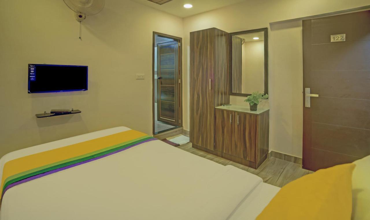 Treebo Trip Majestic Inn Thampanoor Thiruvananthapuram Exterior photo